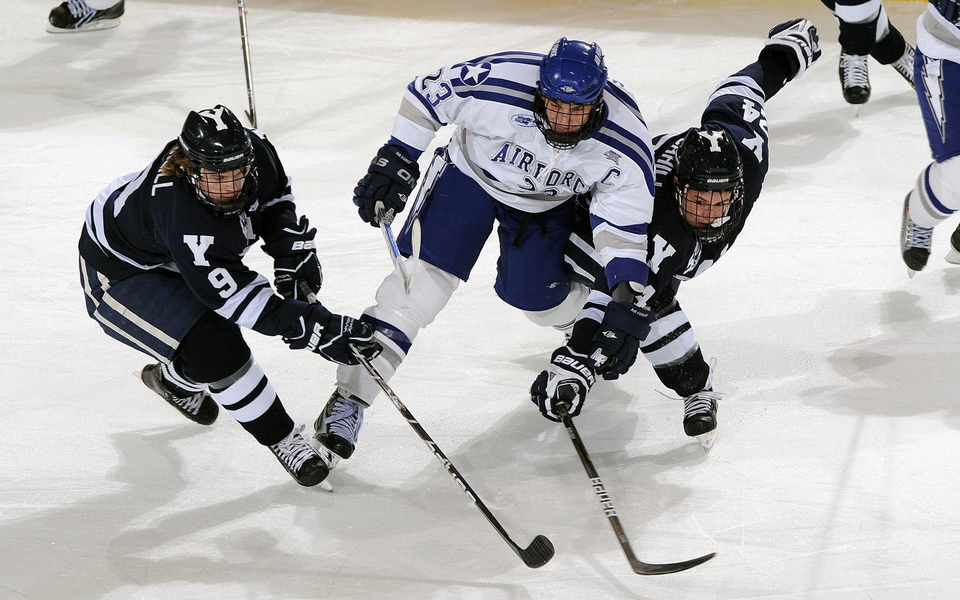 乐鱼体育官网优惠-英超裁判员使用语义分析助力语境判罚一致性，英超联赛裁判  第3张